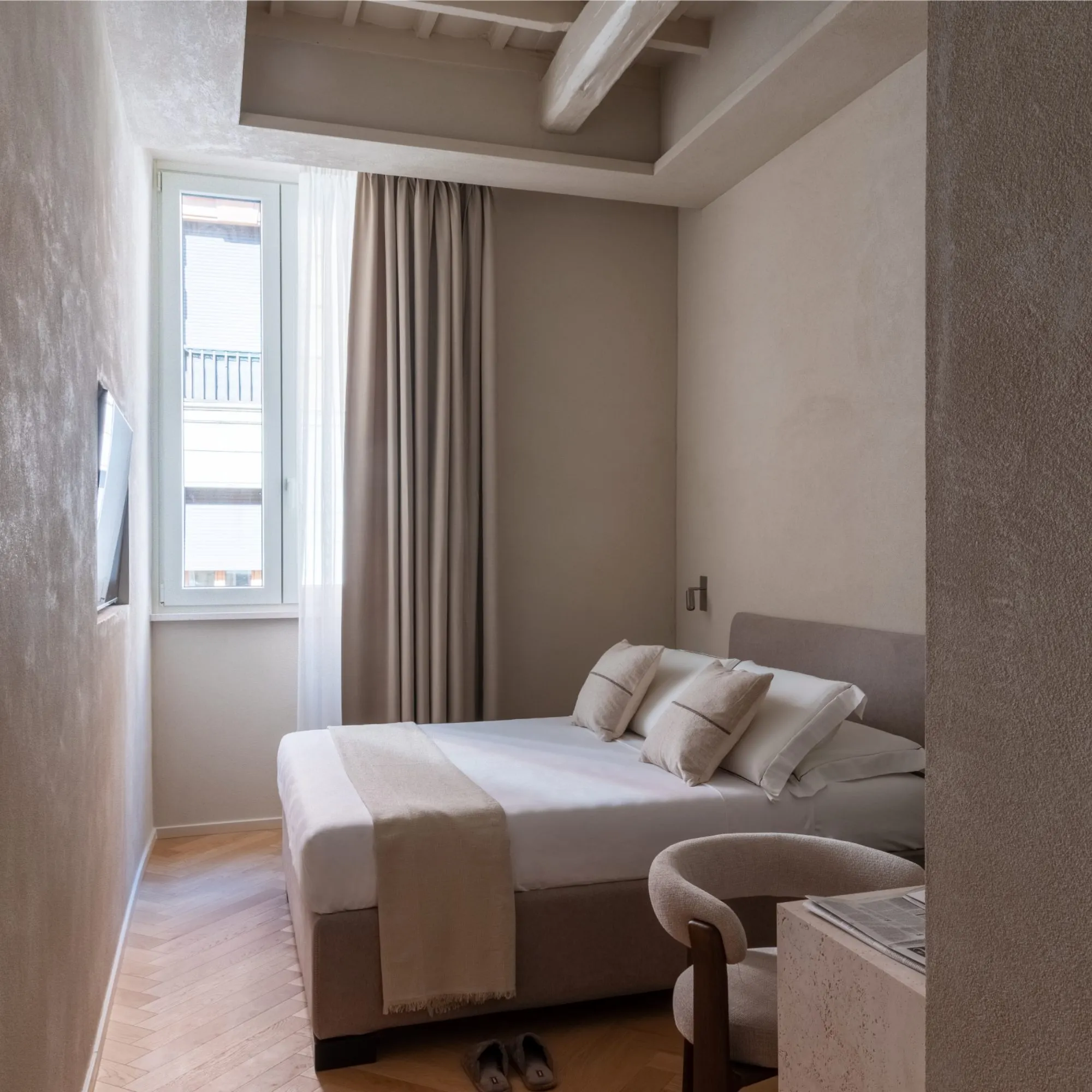 Efes-Hotel-Roma-Foto-DSF0041-HDR-quadrata