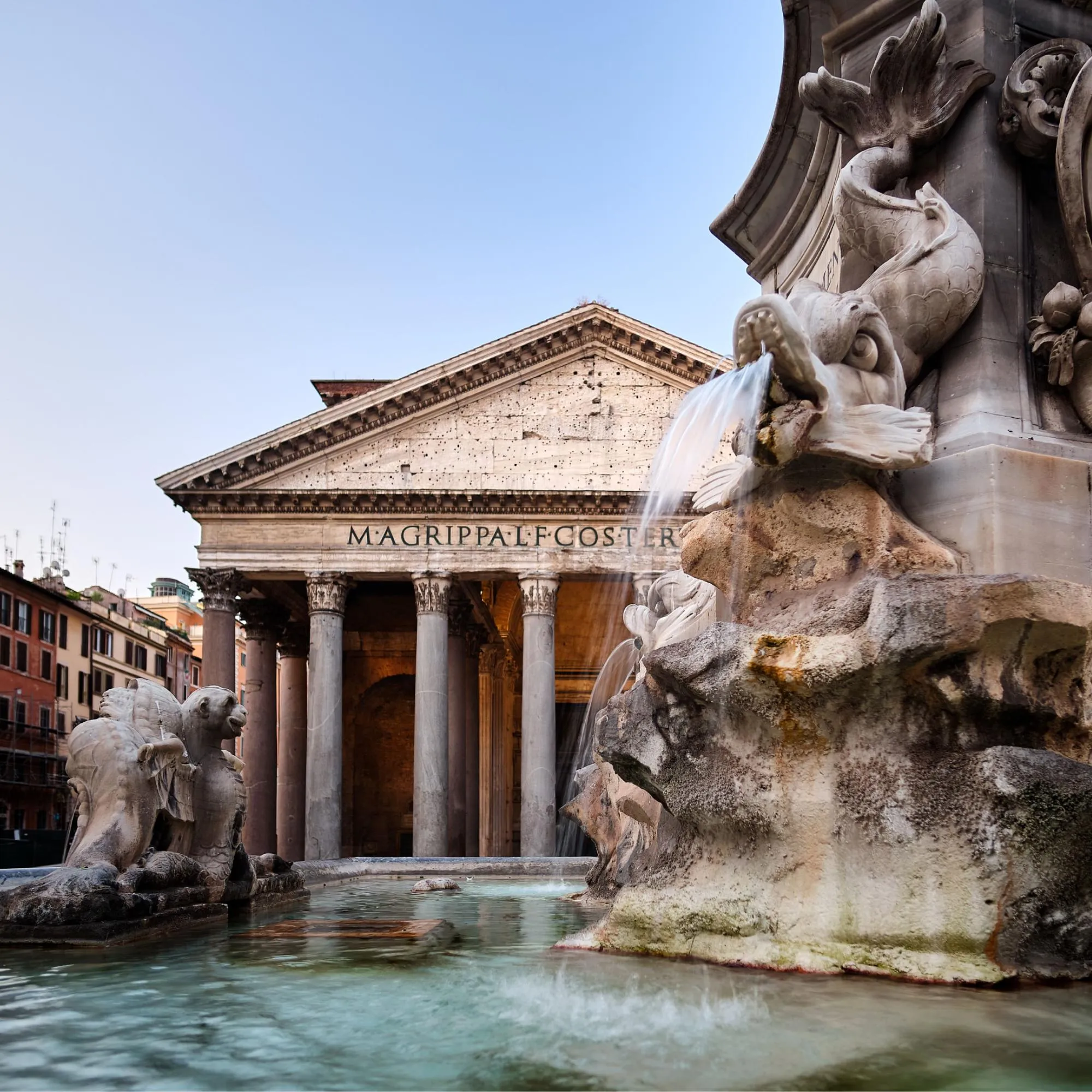 Roma-Pantheon-Fontana-quadrata